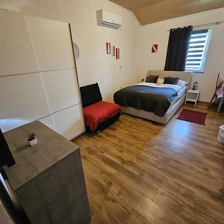 House Petra Apartment Rakovica Exterior photo